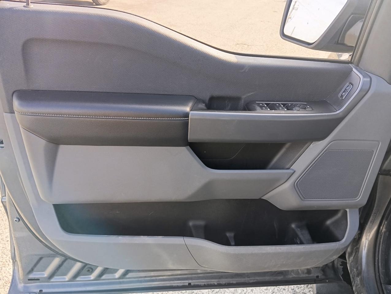 2021 Ford F-150 XL Photo