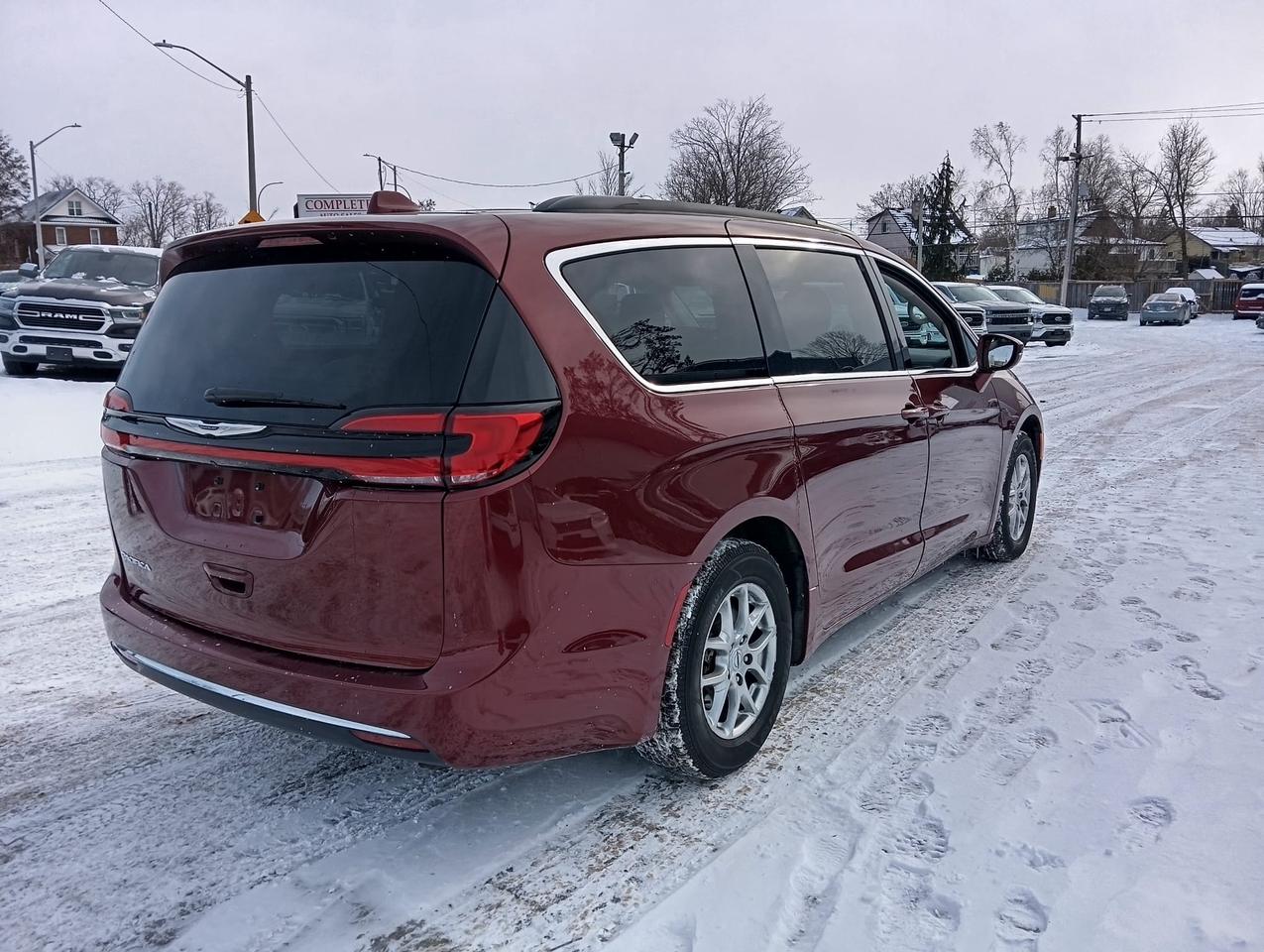 2021 Chrysler Pacifica Touring Plus Photo