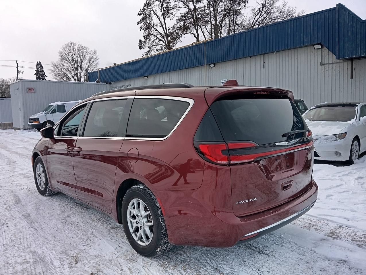 2021 Chrysler Pacifica Touring Plus Photo