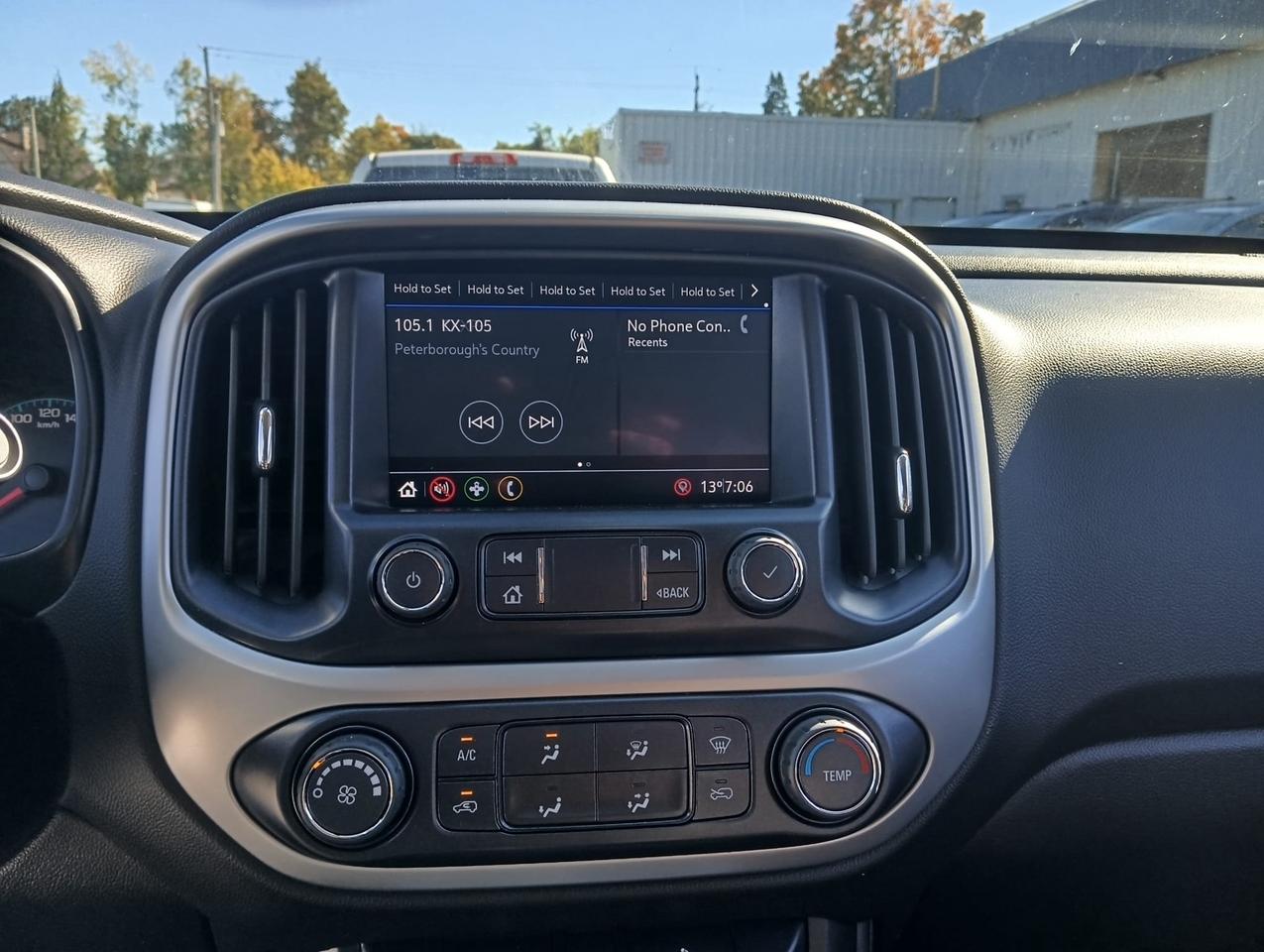 2022 Chevrolet Colorado LT Photo