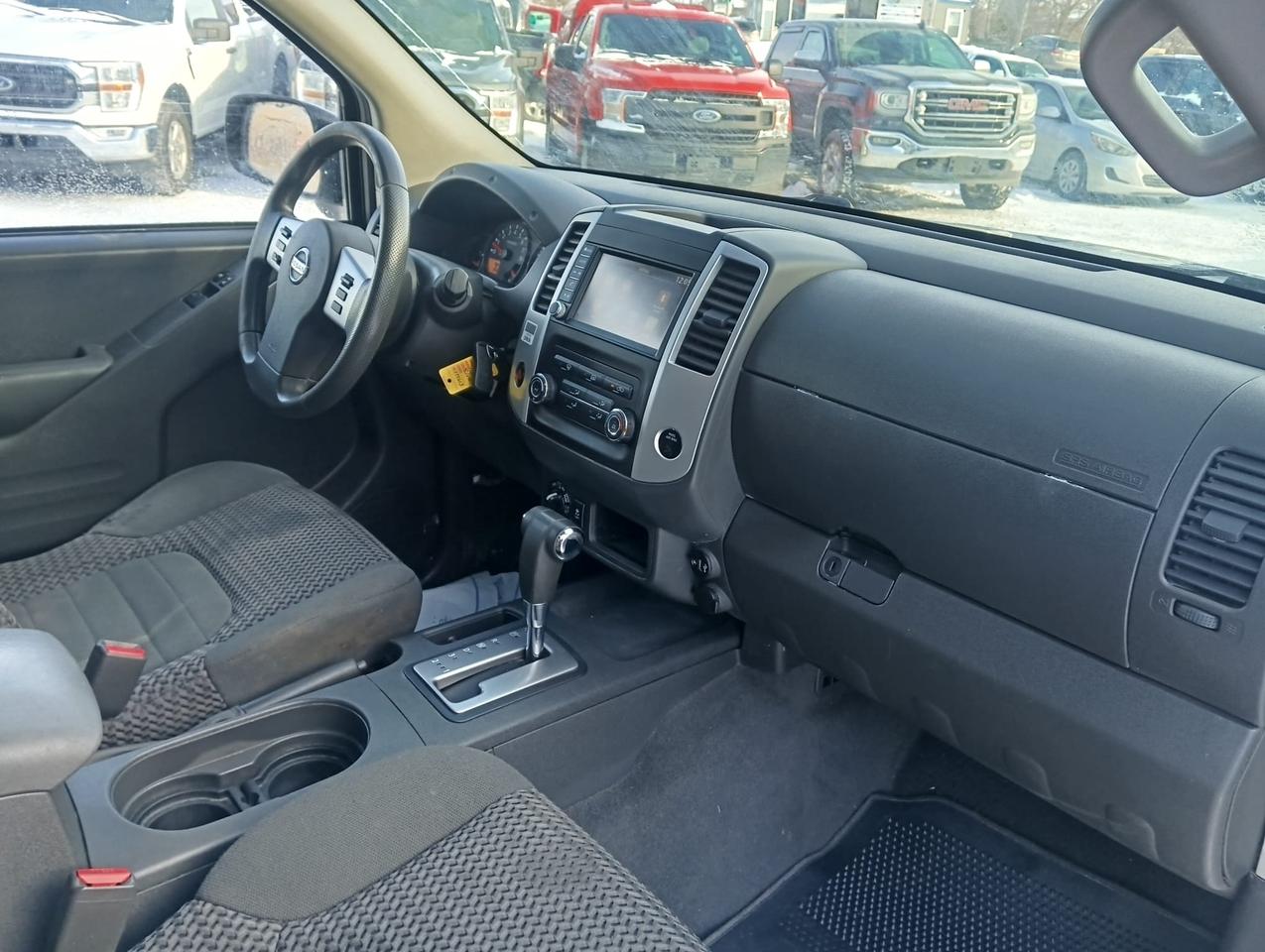 2019 Nissan Frontier pro-4X EXTENDED CAB LONG BED Photo