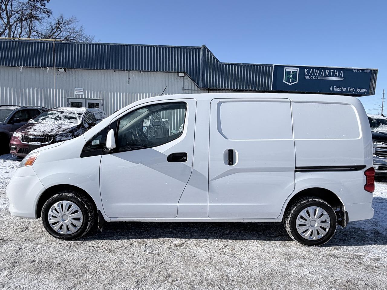 2019 Nissan NV200 SV Photo