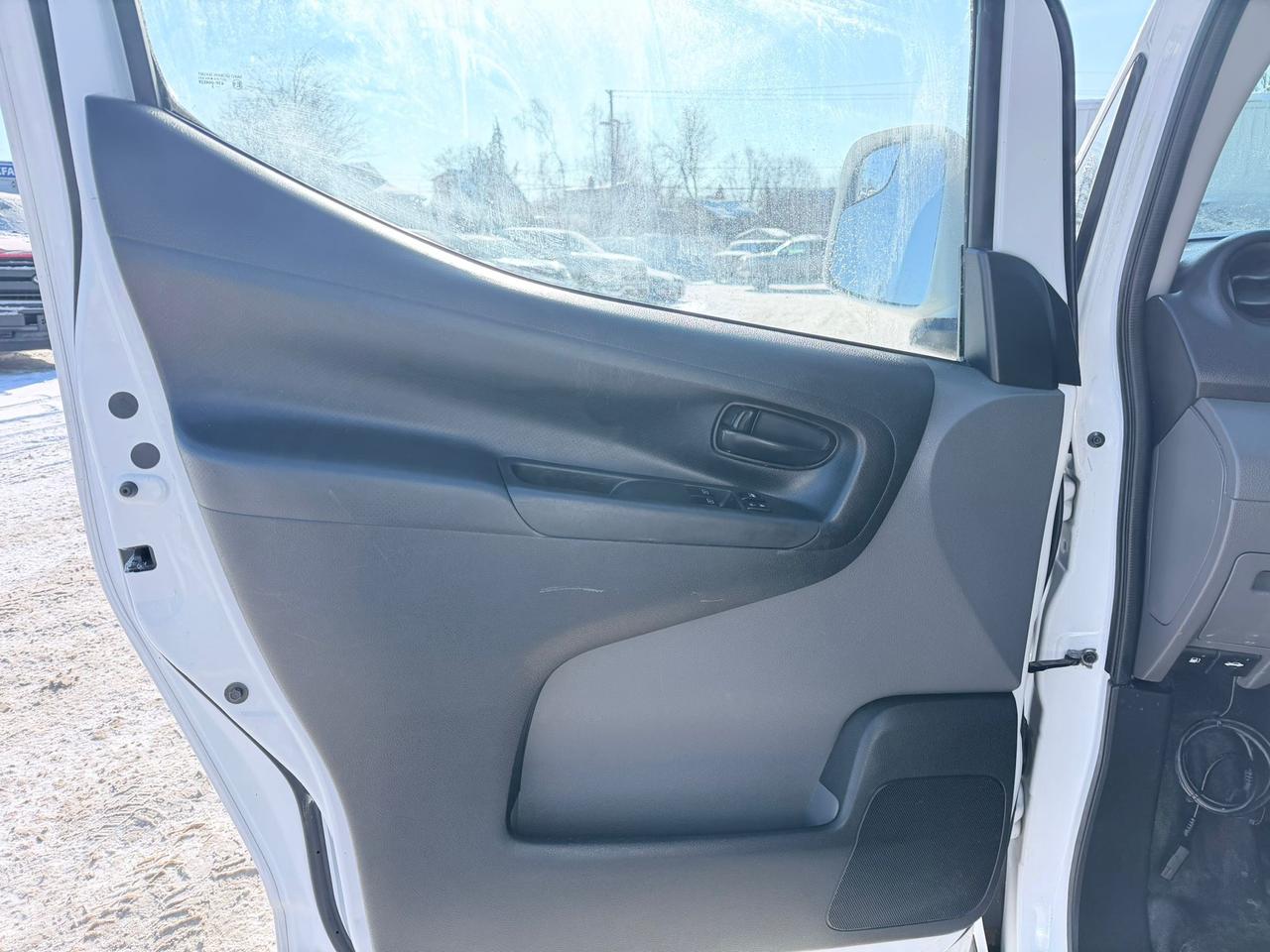 2019 Nissan NV200 SV Photo