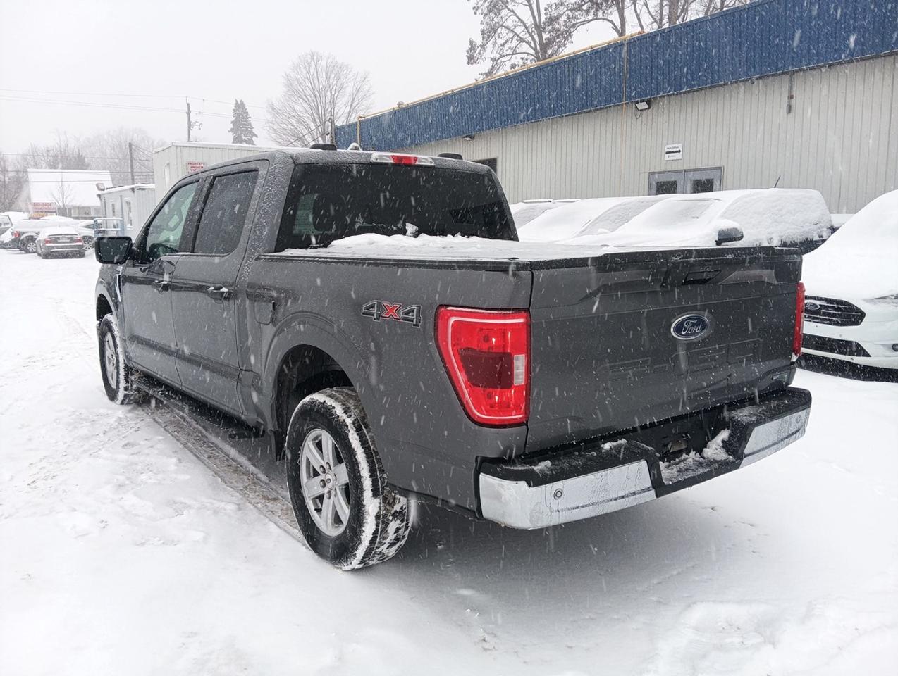 2021 Ford F-150 XLT Photo3