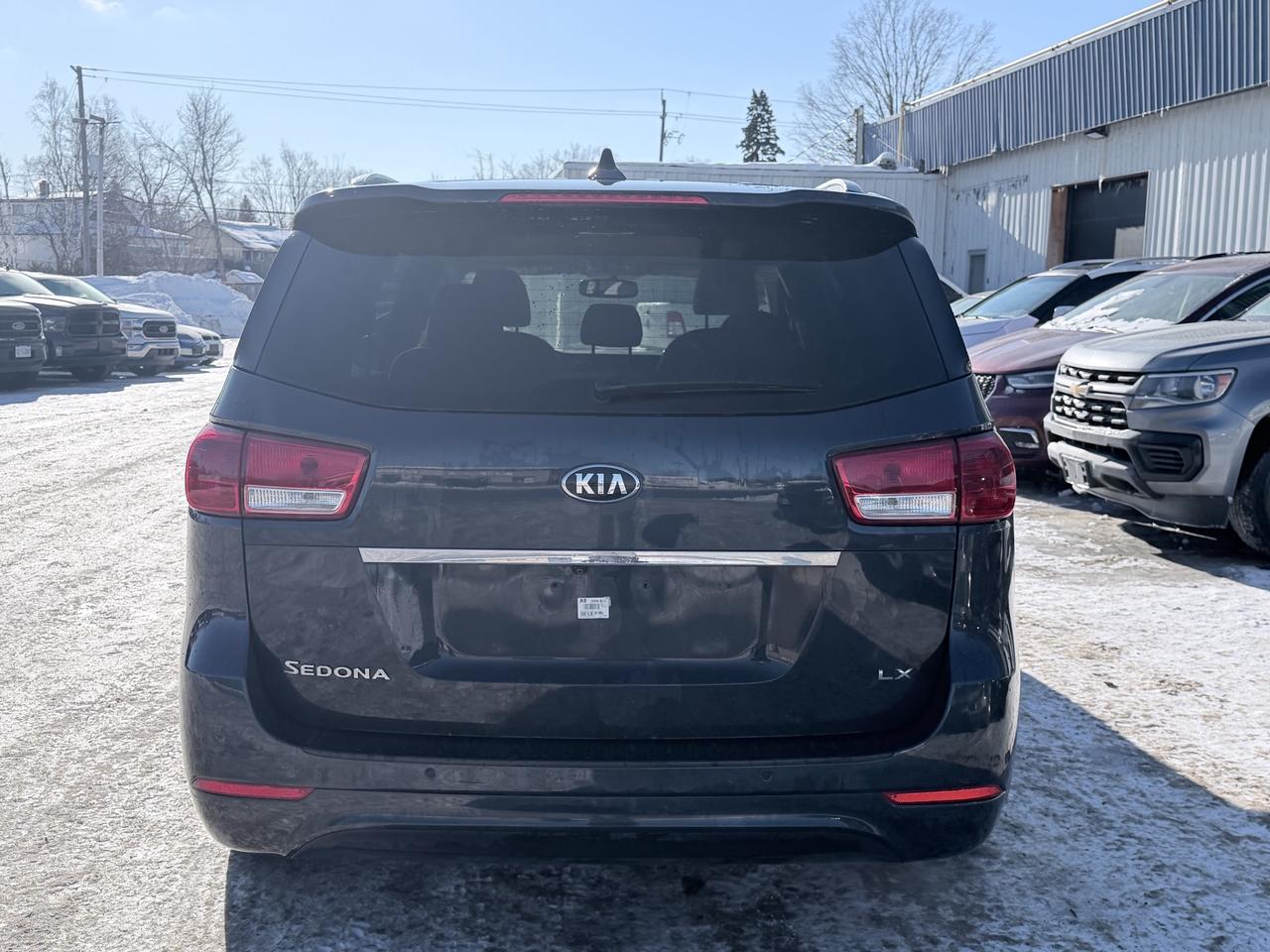 2016 Kia Sedona LX Photo