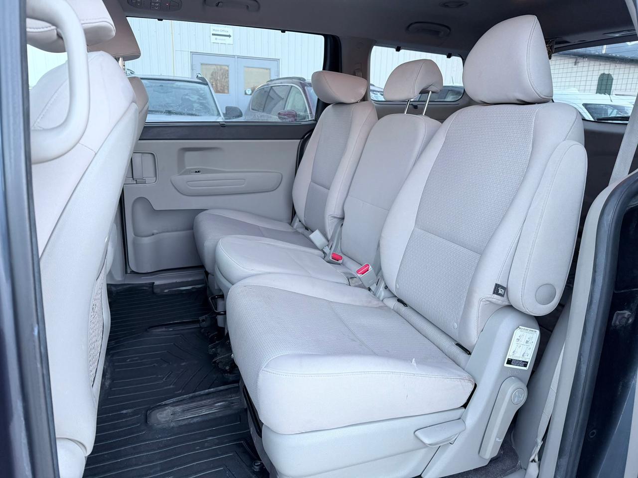 2016 Kia Sedona LX Photo