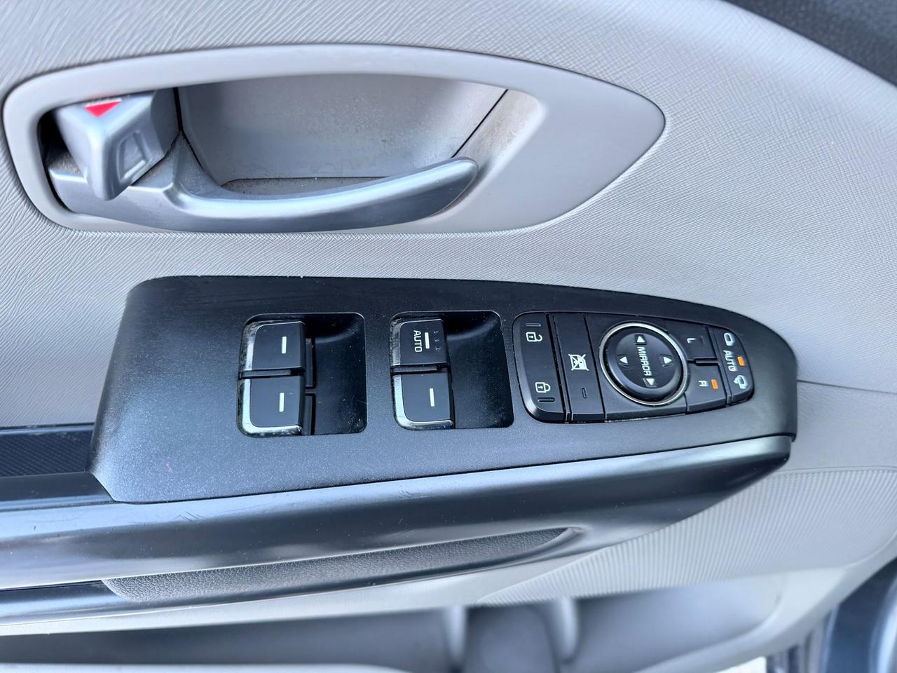 2016 Kia Sedona LX Photo