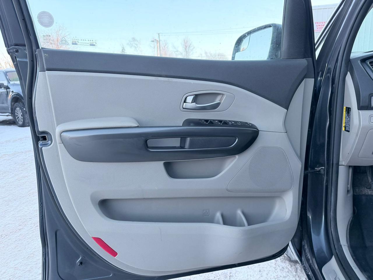 2016 Kia Sedona LX Photo