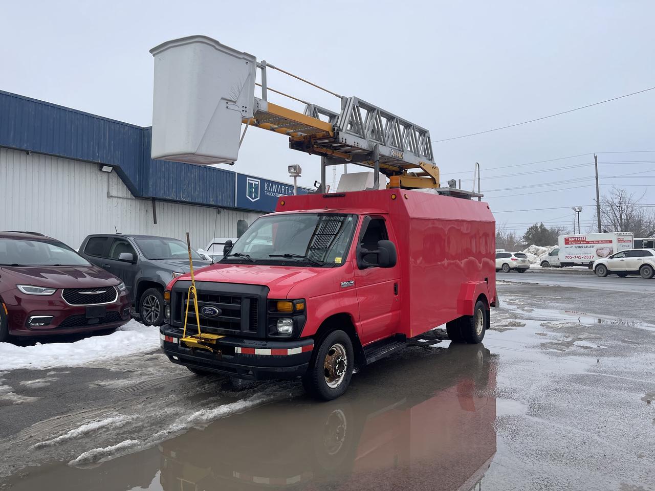 2015 Ford E-450  Photo