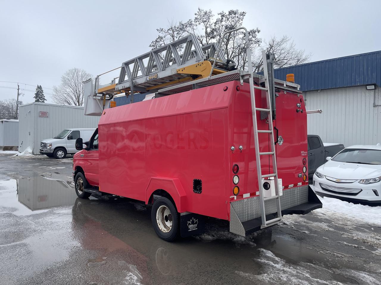 2015 Ford E-450  Photo