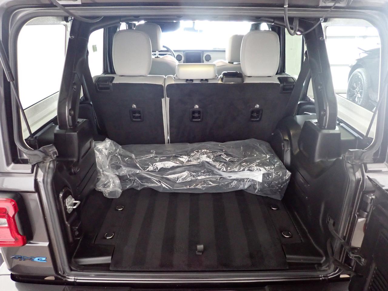 2021 Jeep Wrangler 4xe Unlimited High Altitude Photo