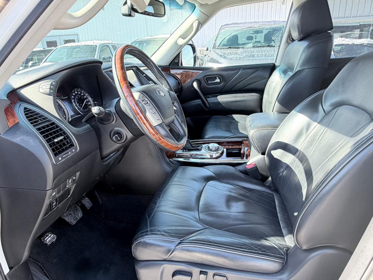 2017 Infiniti QX80 4WD 4DR 8-PASSENGER Photo
