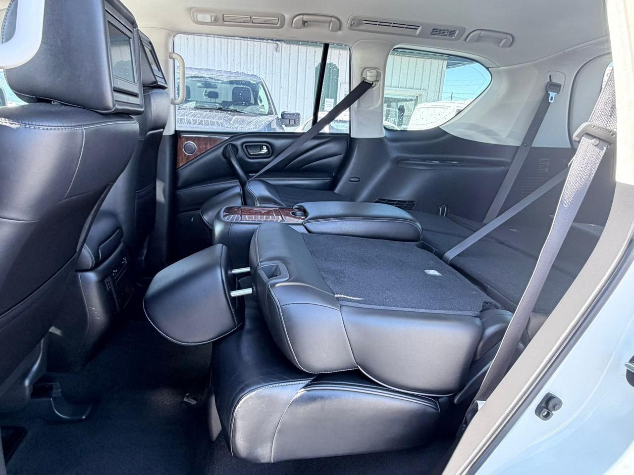 2017 Infiniti QX80 4WD 4DR 8-PASSENGER Photo