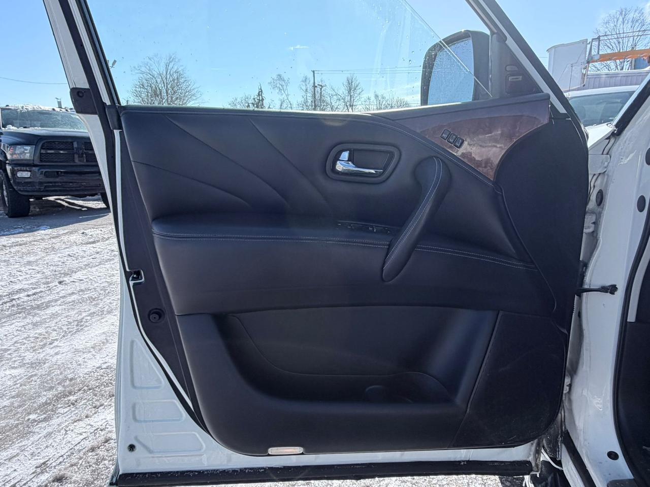 2017 Infiniti QX80 4WD 4DR 8-PASSENGER Photo