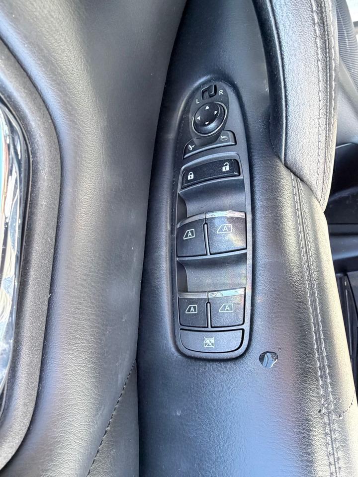 2017 Infiniti QX80 4WD 4DR 8-PASSENGER Photo