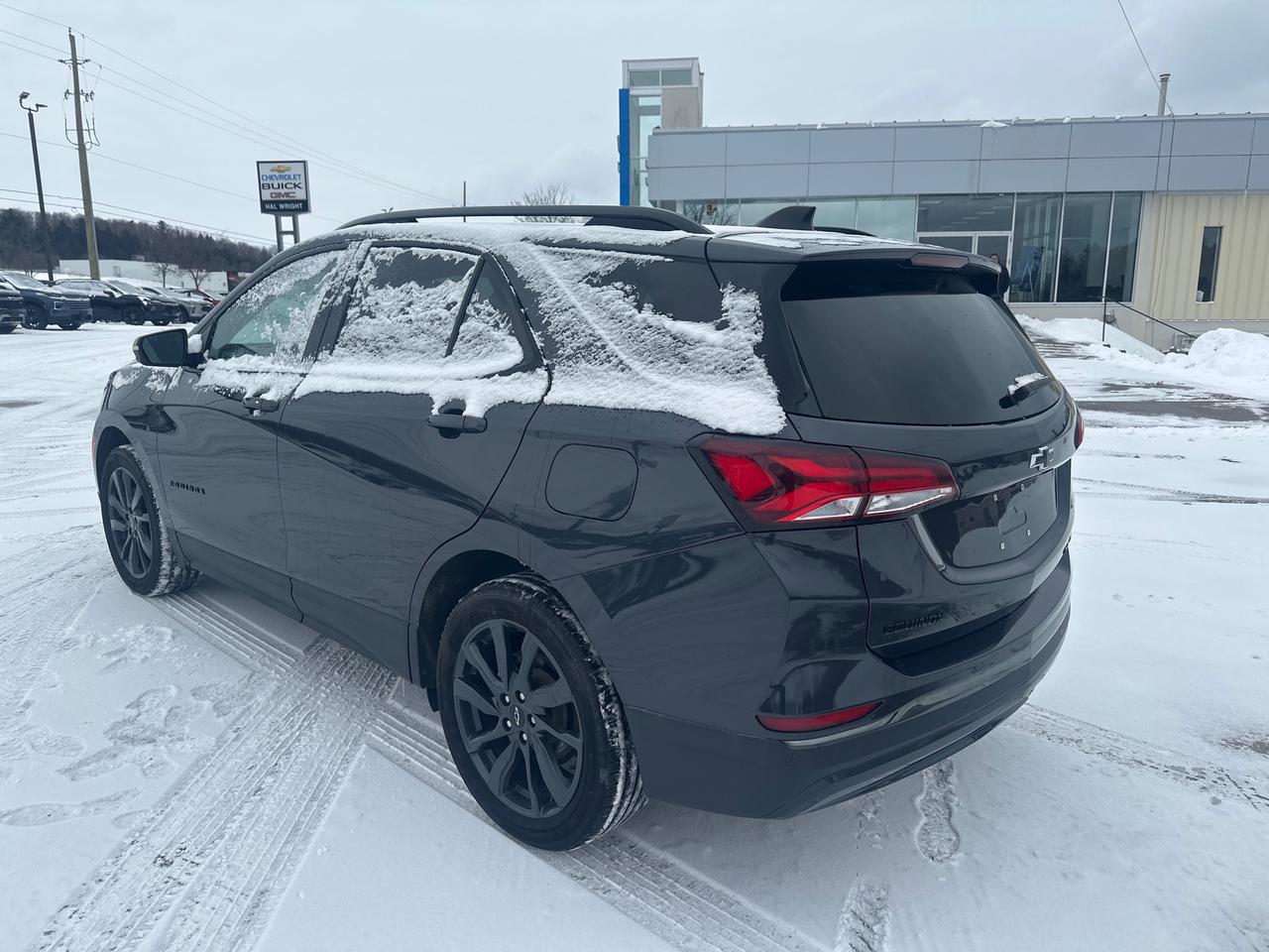 2022 Chevrolet Equinox RS All-Wheel Drive Photo2