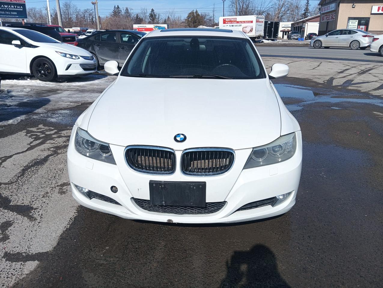 2011 BMW 3-Series 4dr Sdn 328i xDrive AWD Ed Photo3