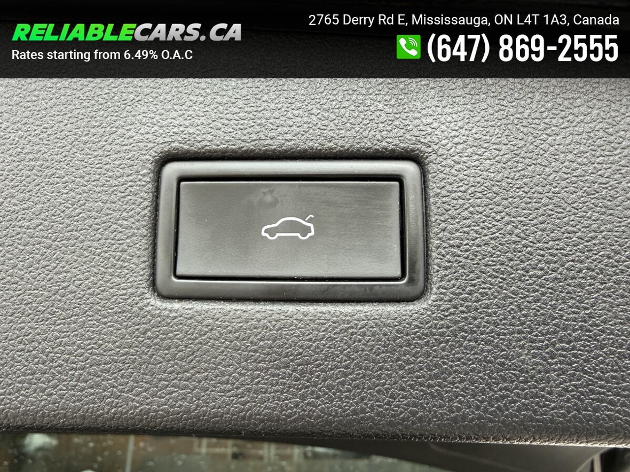 2022 Volkswagen Tiguan Comfortline R-Line Black Edition | Clean Carfax | Photo