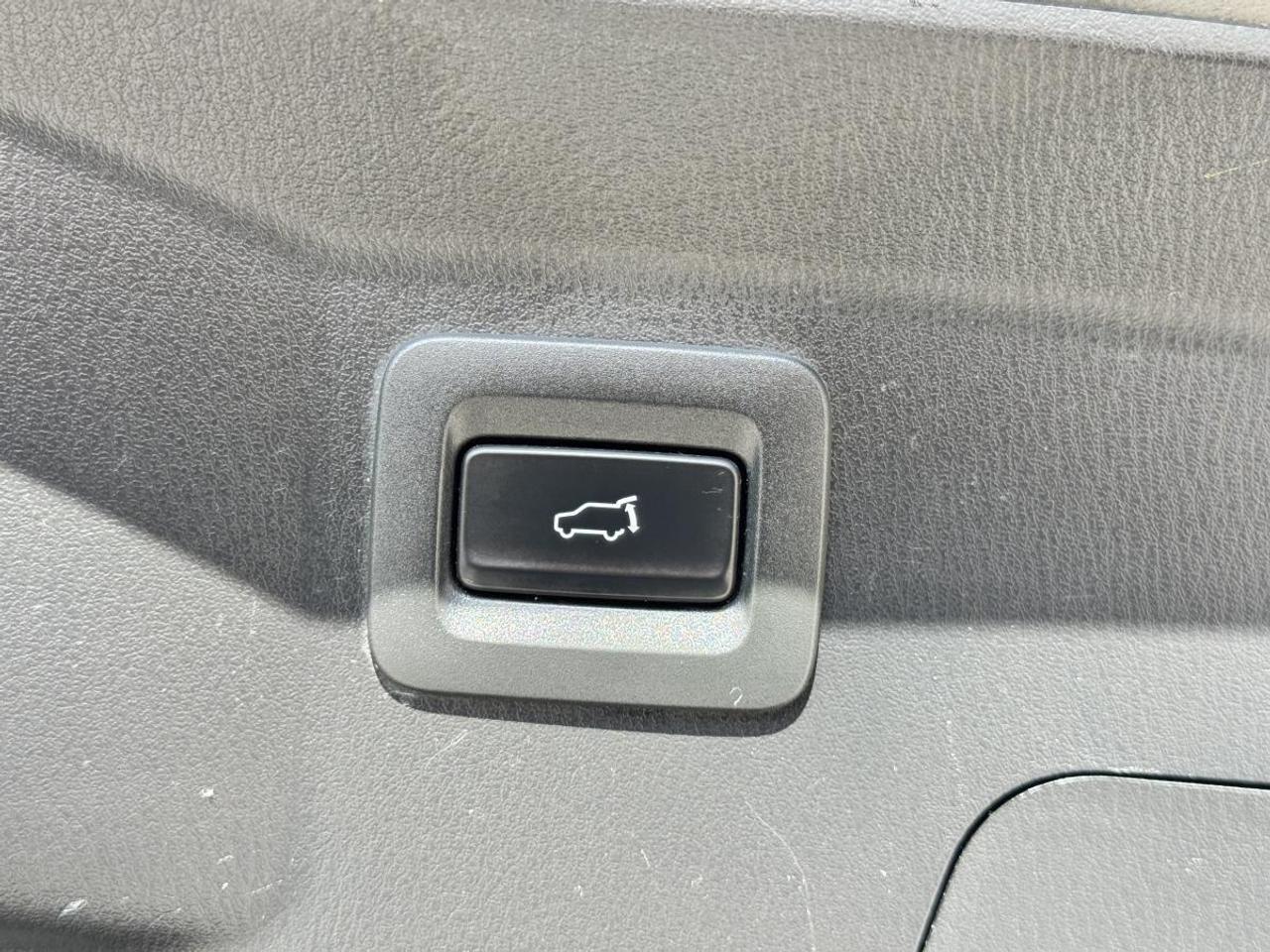 2017 Mazda CX-9 GT TECH/ CERTIFIED/ CARFAX CLEAN/ GREAT VALUE Photo