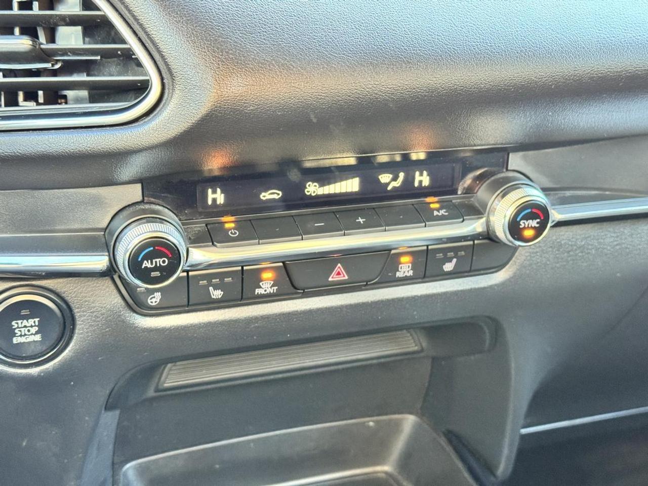 2023 Mazda CX-30 GS AWD/ EXTENDED WARRANTY/ 3.95% RATE/ MUST SEE Photo