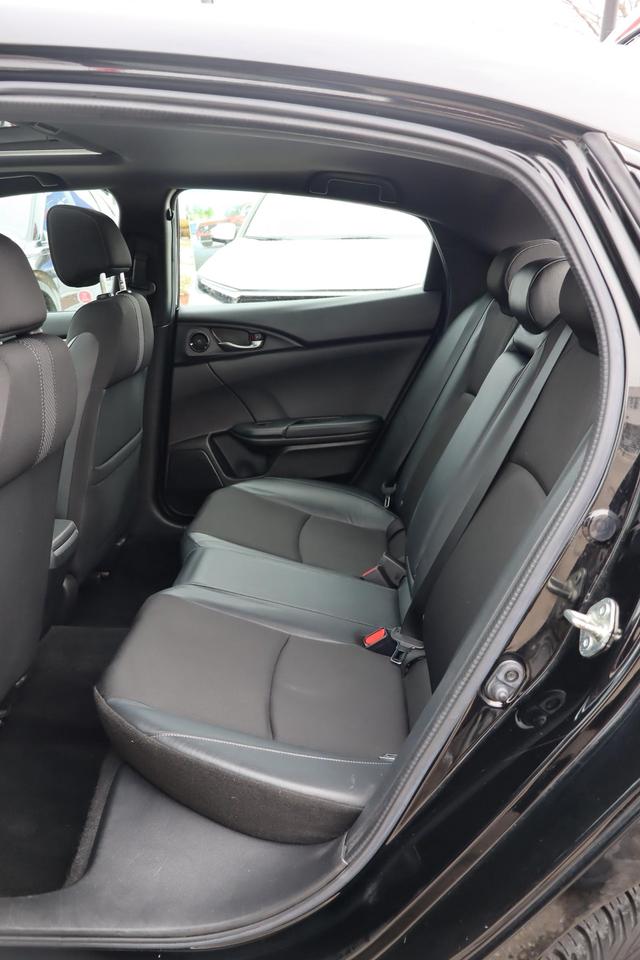 2020 Honda Civic Sport 4dr Hatchback Photo