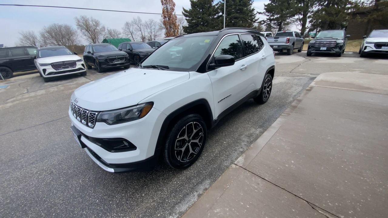 2025 Jeep Compass LIMITED Photo3