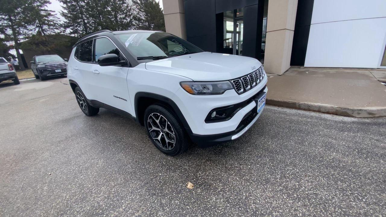 2025 Jeep Compass LIMITED Photo