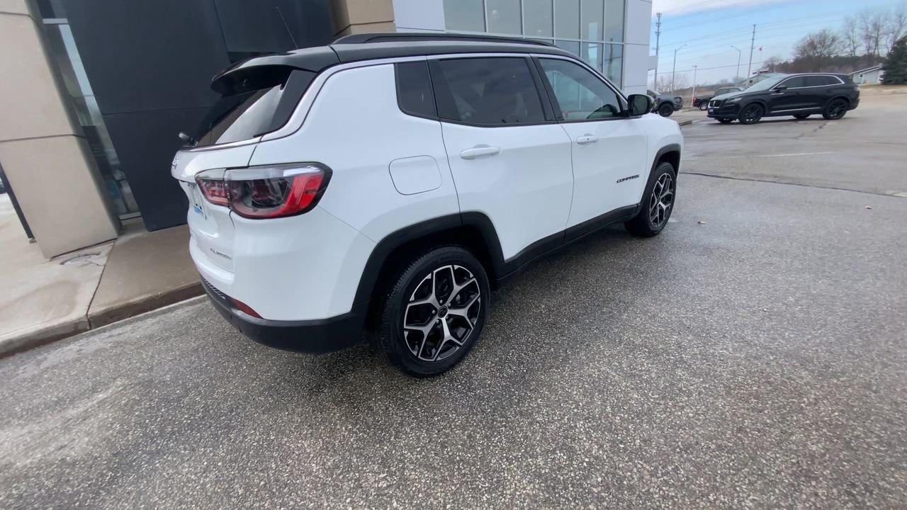 2025 Jeep Compass LIMITED Photo
