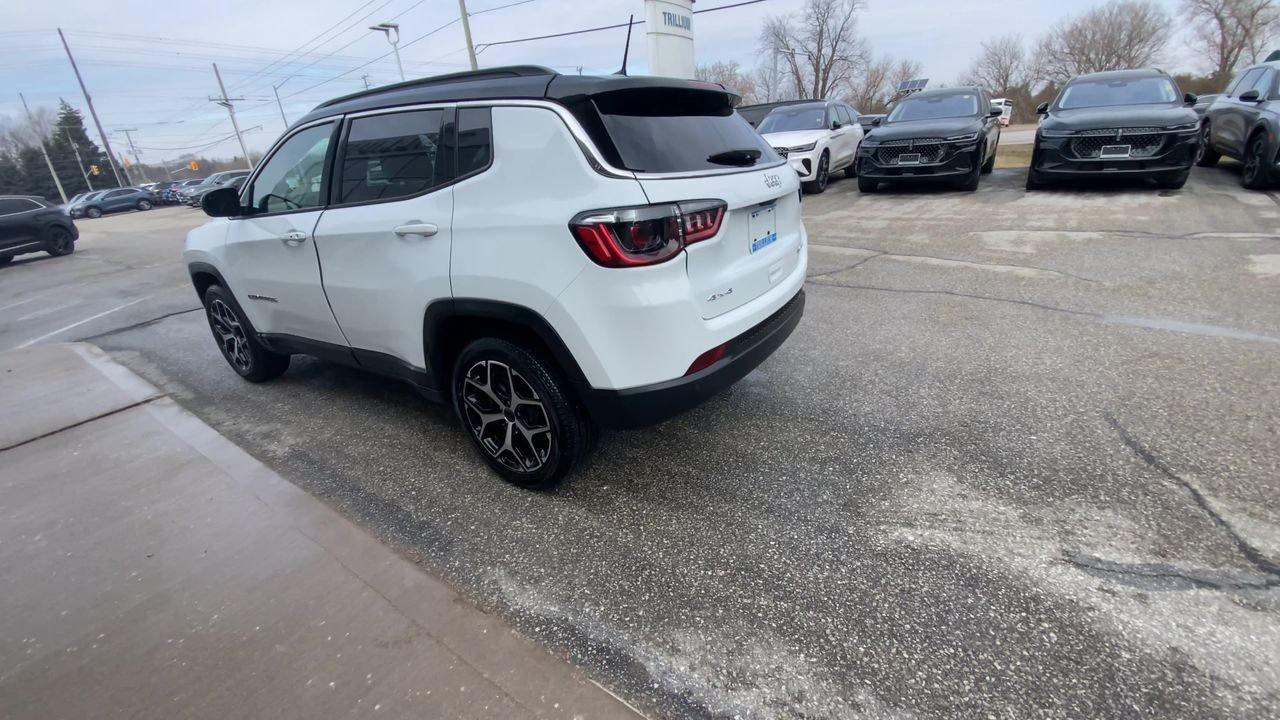 2025 Jeep Compass LIMITED Photo