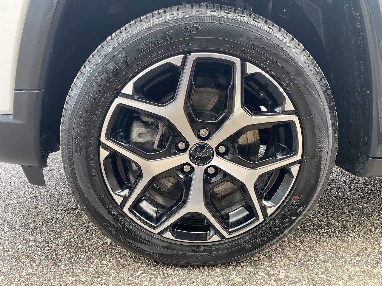 2025 Jeep Compass LIMITED Photo