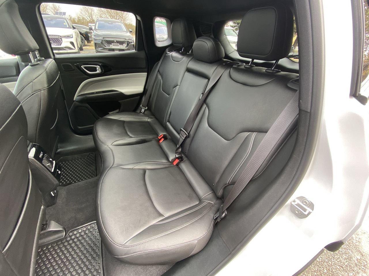 2025 Jeep Compass LIMITED Photo