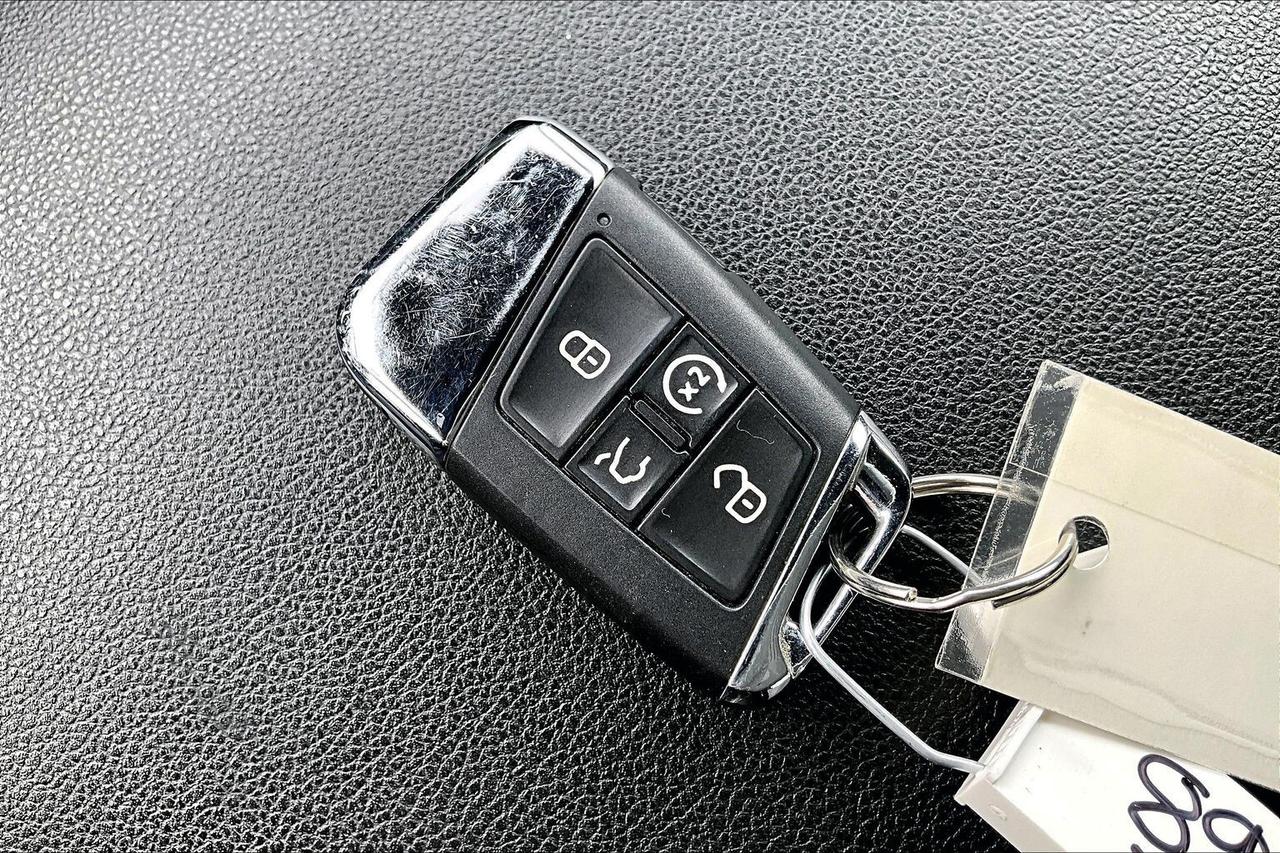 2021 Volkswagen Atlas Cross Sport EXECLINE 4MOTION   FULLY LOADED!   HEAT/COOL SEATS Photo