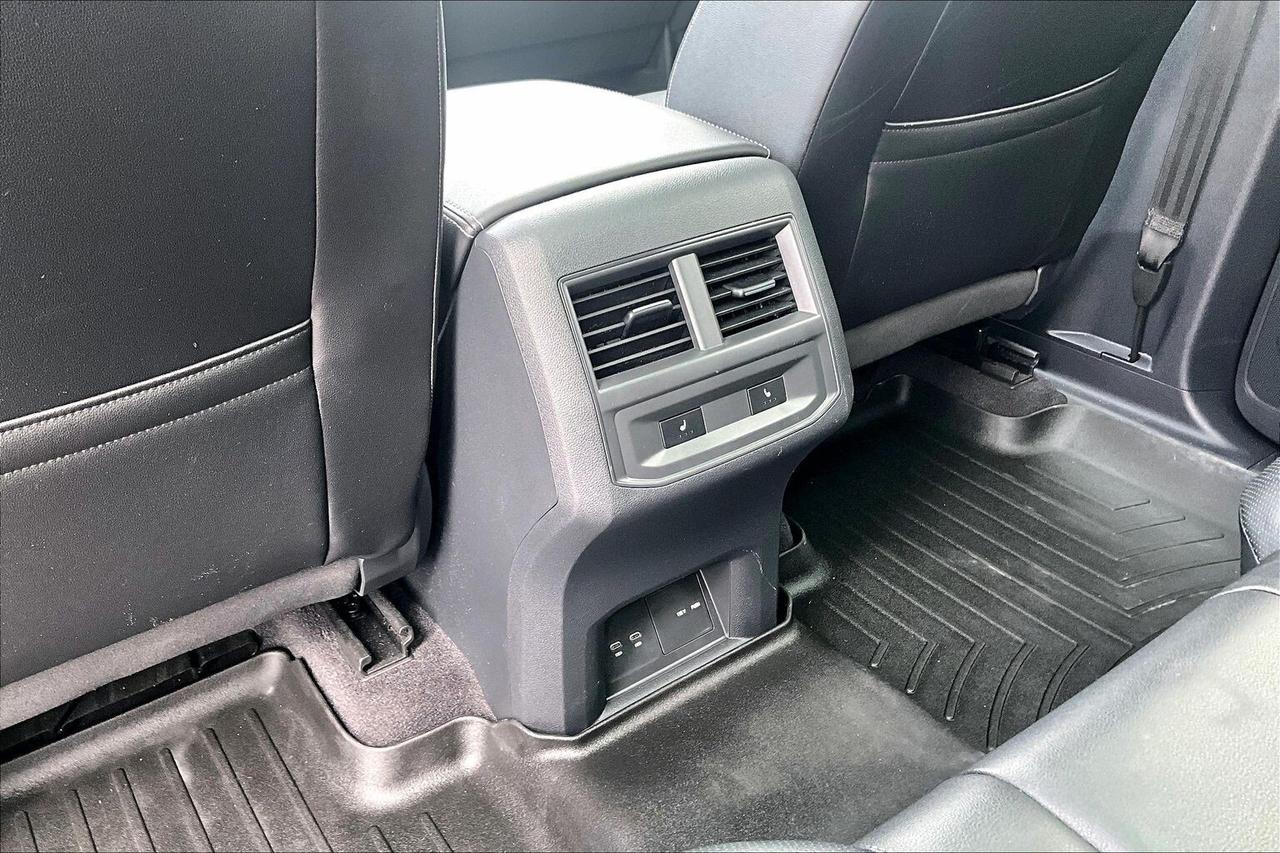 2021 Volkswagen Atlas Cross Sport EXECLINE 4MOTION   FULLY LOADED!   HEAT/COOL SEATS Photo