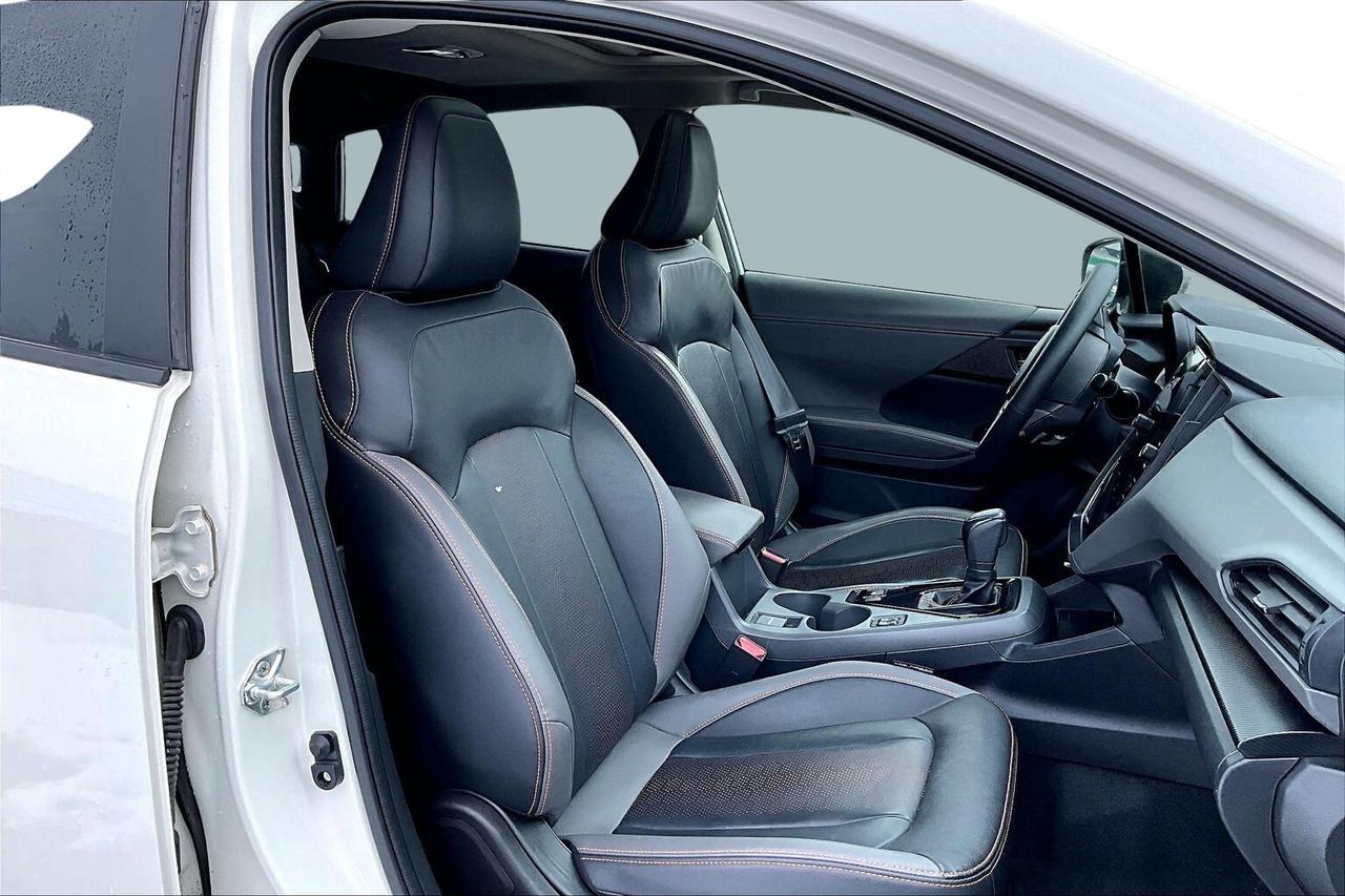 2025 Subaru Crosstrek LIMITED AWD   LEATHER   SUNROOF   NAVIGATION Photo