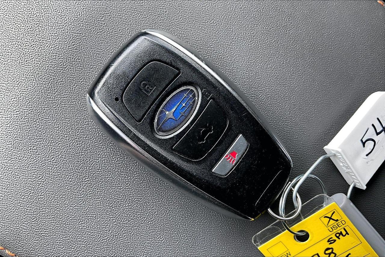 2025 Subaru Crosstrek LIMITED AWD   LEATHER   SUNROOF   NAVIGATION Photo