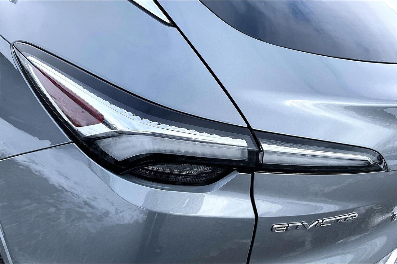 2025 Buick Envista AVENIR   LEATHER   SUNROOF   ADAPT CRUISE  CARPLAY Photo