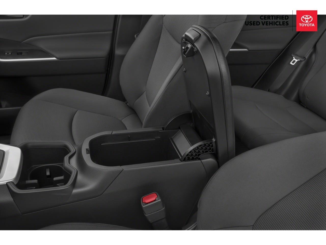 2025 Toyota RAV4 Hybrid LE 4dr All-Wheel Drive Photo