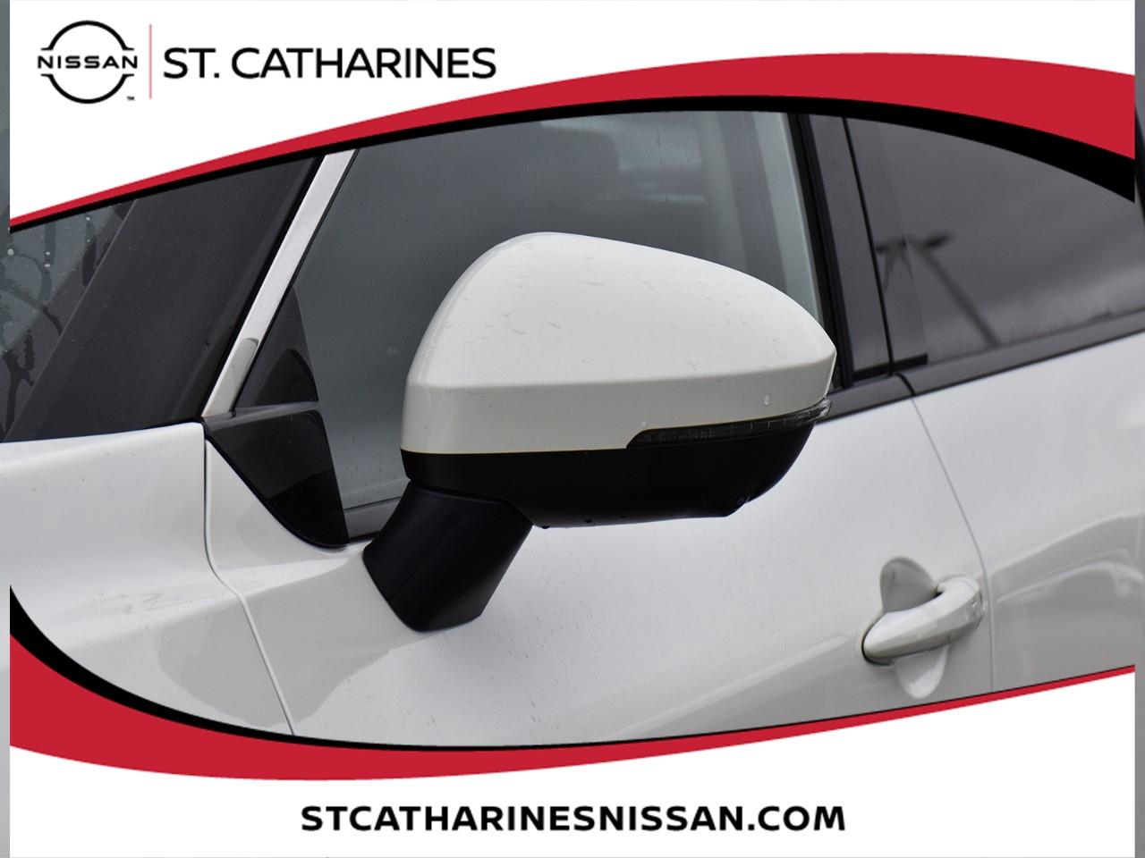 2023 Nissan Rogue Platinum Photo3