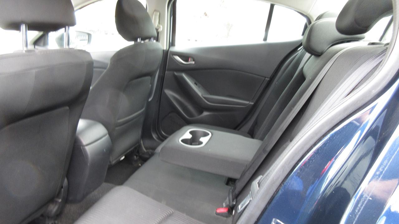 2014 Mazda MAZDA3 GS-SKY Photo