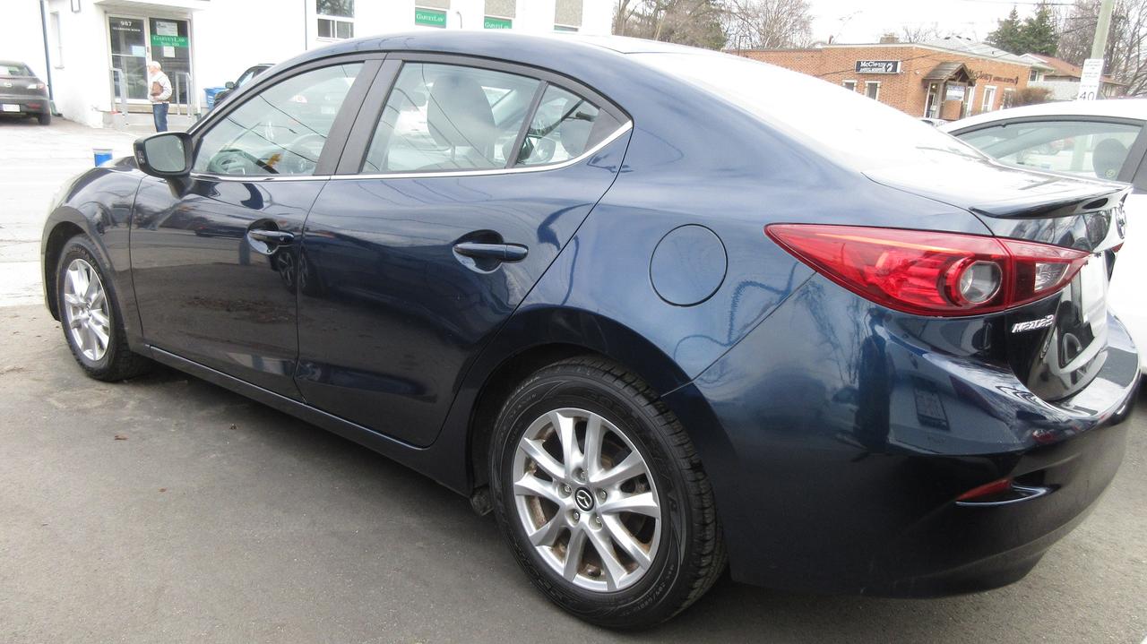 2014 Mazda MAZDA3 GS-SKY Photo