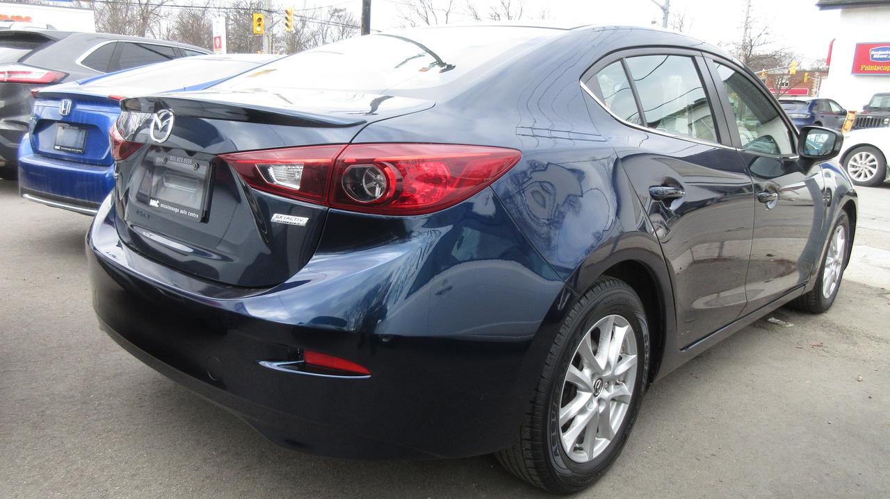 2014 Mazda MAZDA3 GS-SKY Photo