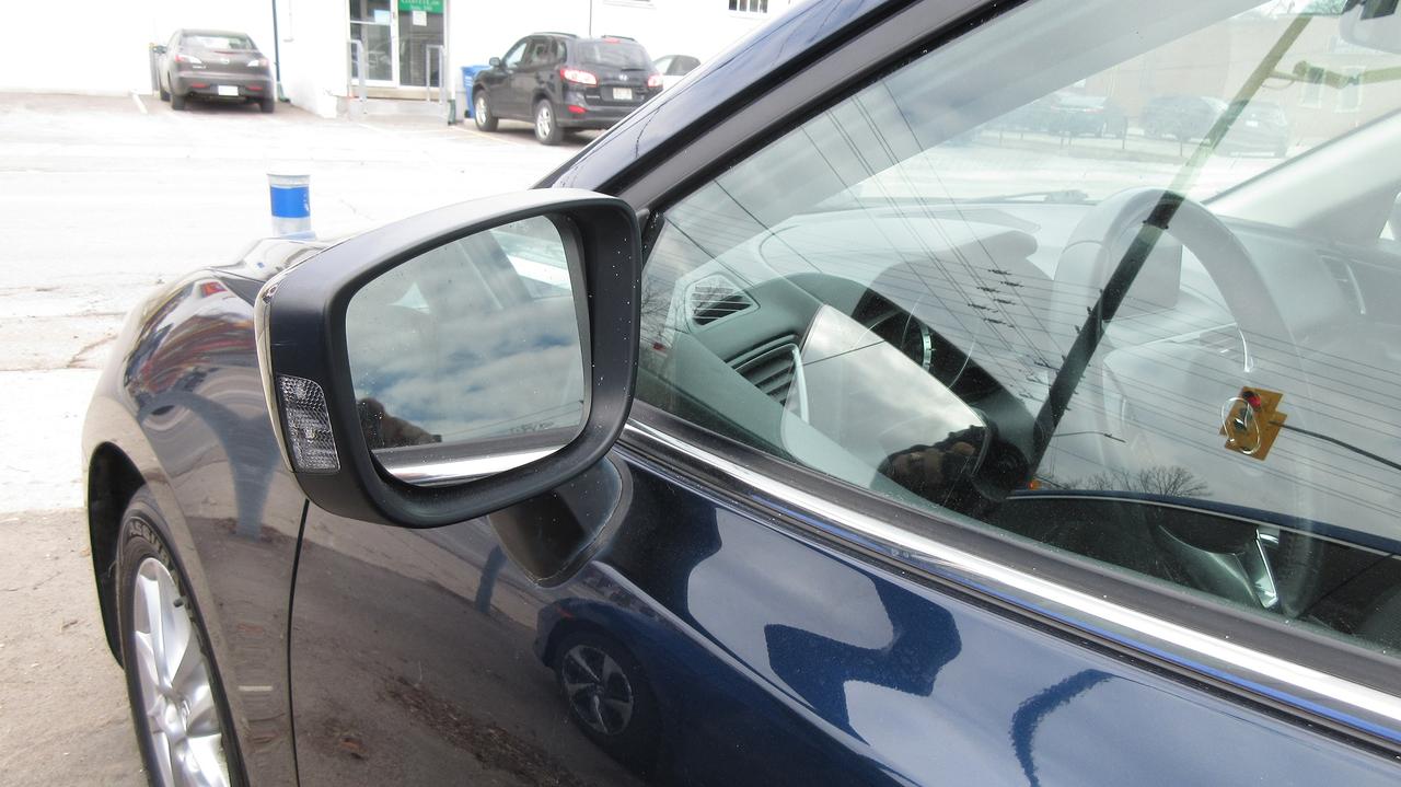 2014 Mazda MAZDA3 GS-SKY Photo