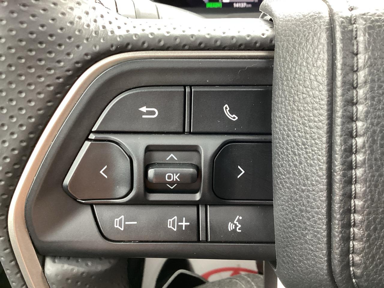 2025 Toyota 4Runner Hybrid Platinum 4WD Photo