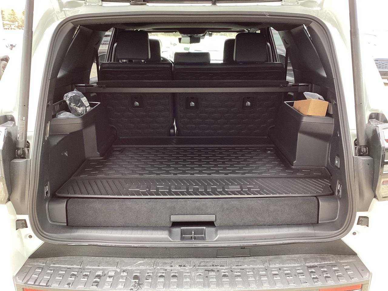 2025 Toyota 4Runner Hybrid Platinum 4WD Photo