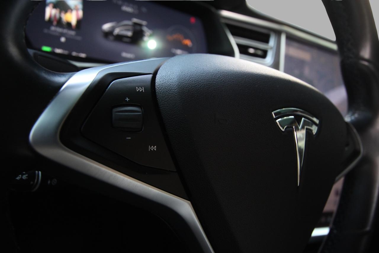 2017 Tesla Model X 100D MCU2 Enhanced AP Photo
