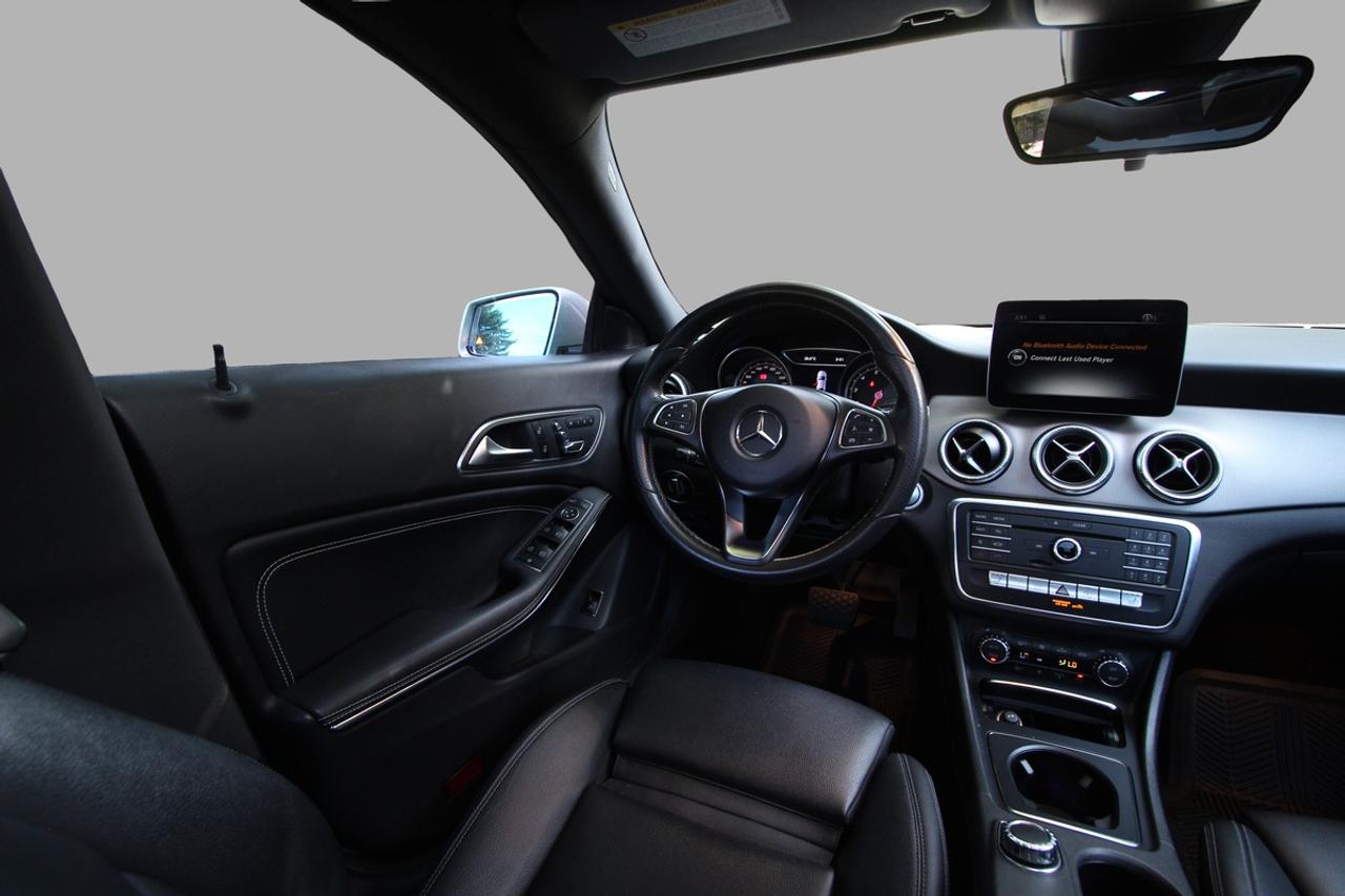 2018 Mercedes-Benz CLA-Class 250- NO ACCIDENTS/DEALER SERVICED Photo4