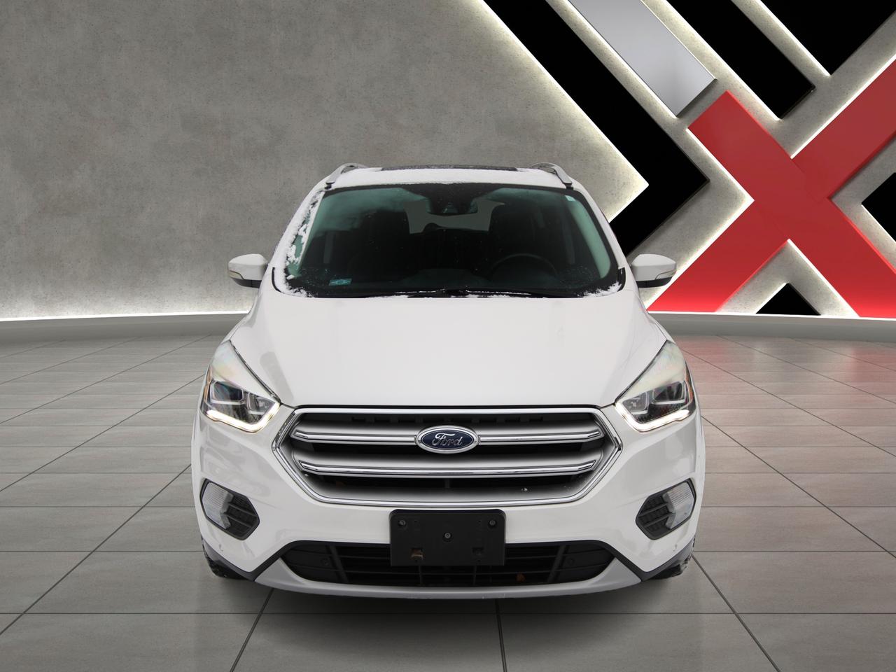 2017 Ford Escape TITANIUM AWD - CLEAN CARFAX/ DEALER SERVICED Photo