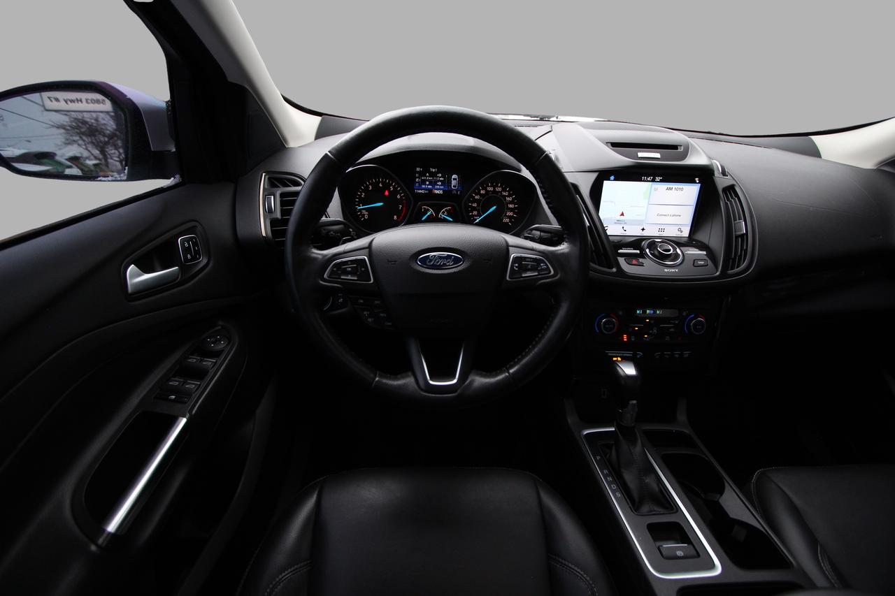 2017 Ford Escape TITANIUM AWD - CLEAN CARFAX/ DEALER SERVICED Photo
