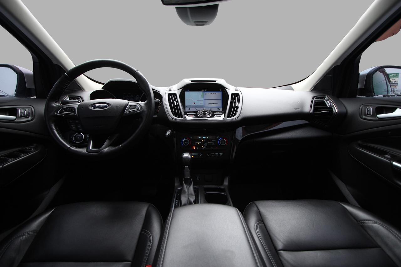 2017 Ford Escape TITANIUM AWD - CLEAN CARFAX/ DEALER SERVICED Photo