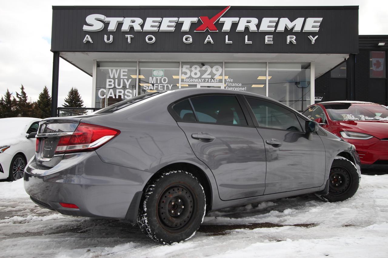 2015 Honda Civic LX- LOW KMS / CLEAN TITLE / CAR FAX VERIFIED Photo